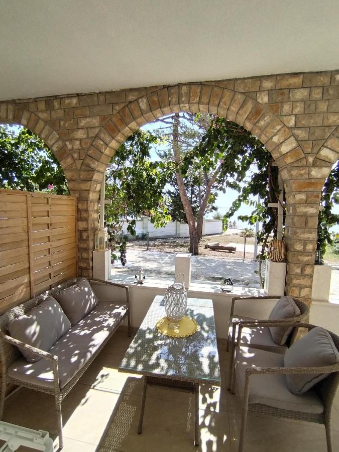 Apartmani Ana Vir Buitenkant foto